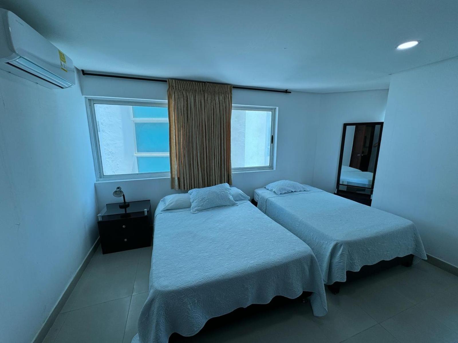 Apartamento En Laguito Ed Torres Del Lago 604 Icdi Cartagena Екстериор снимка